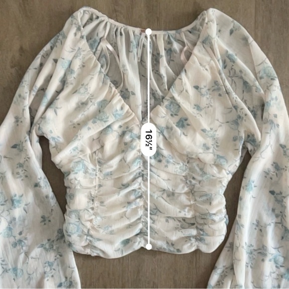 Free People Final Rose Ruched Cropped Blouse - Vintage Combo Cream Blue- Size XS - Picture 13 of 13